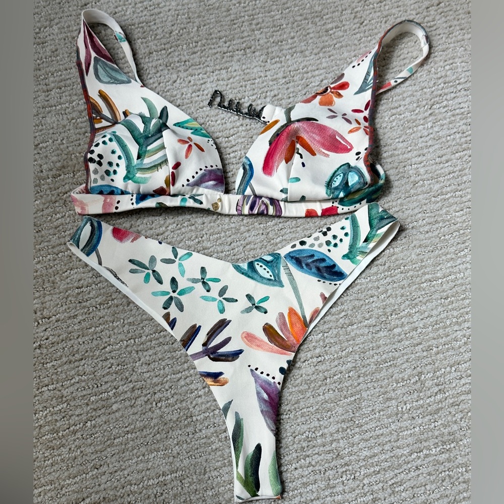 Thaikila Bikini Size Small Women’s